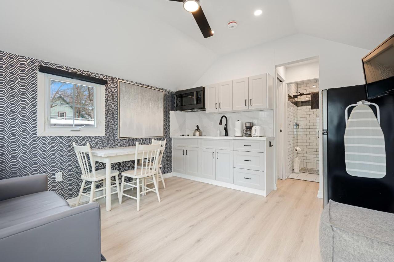 Luxe Lodges On Lake Erie Port Dover Esterno foto