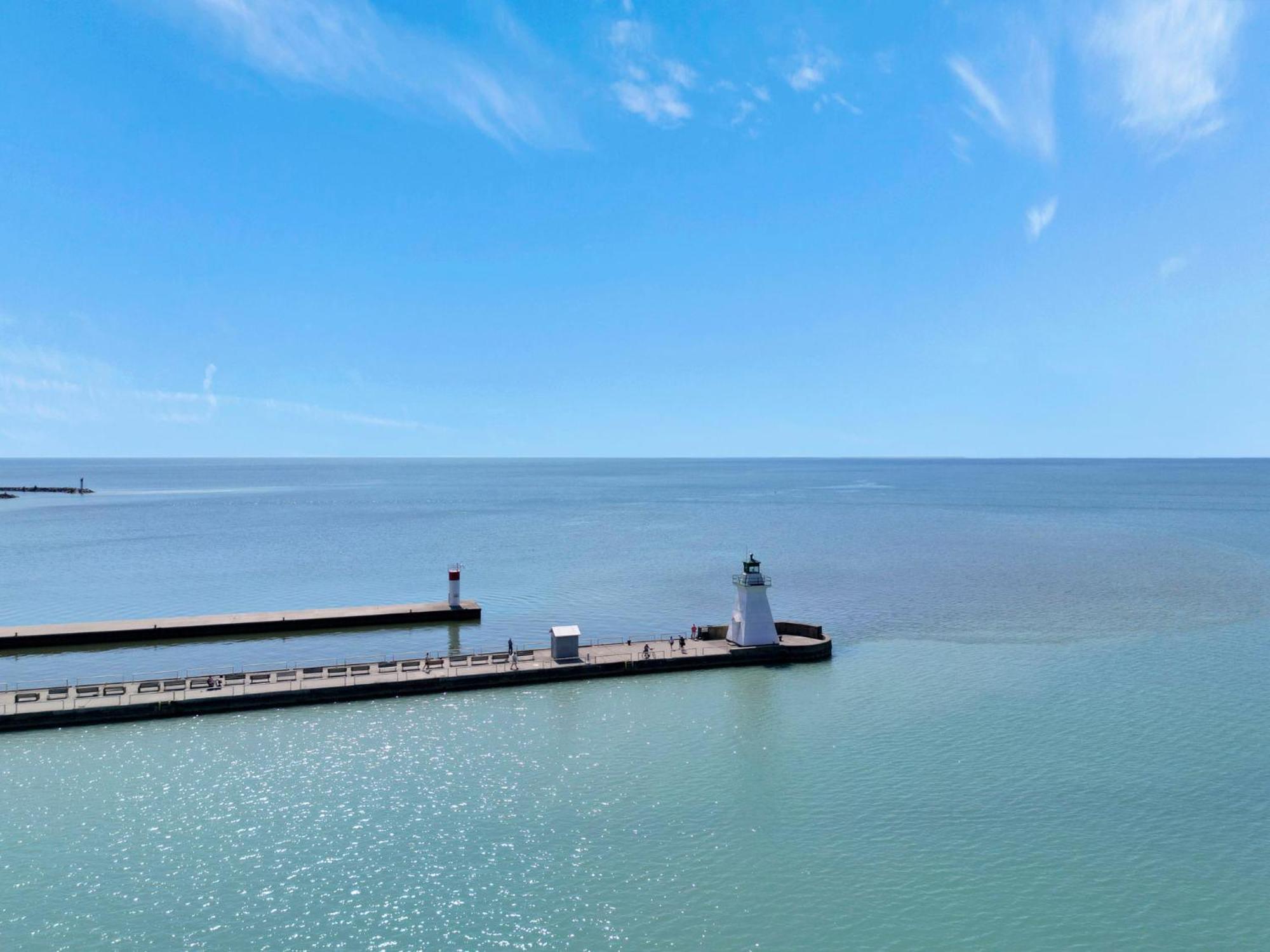 Luxe Lodges On Lake Erie Port Dover Esterno foto