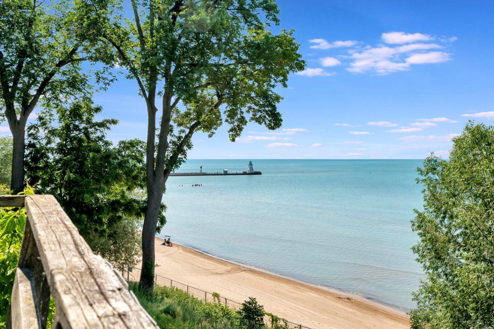 Luxe Lodges On Lake Erie Port Dover Esterno foto